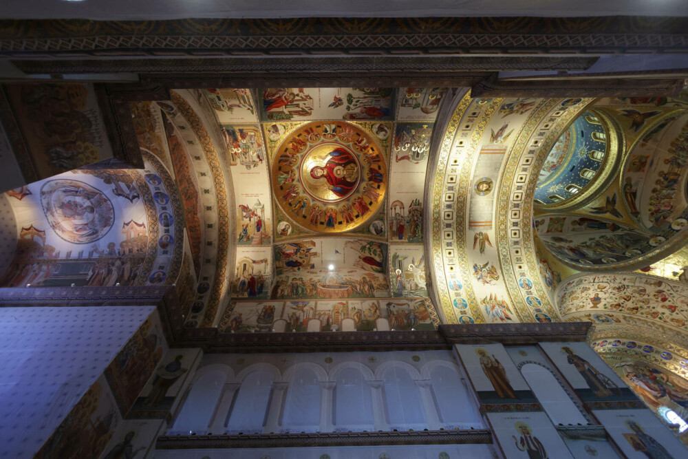 Deutsche Welle scrie despre ”mega” Catedrala Națională. ”Cea mai credincioasă țară din UE, cu cel mai mare deficit bugetar” - Imaginea 22