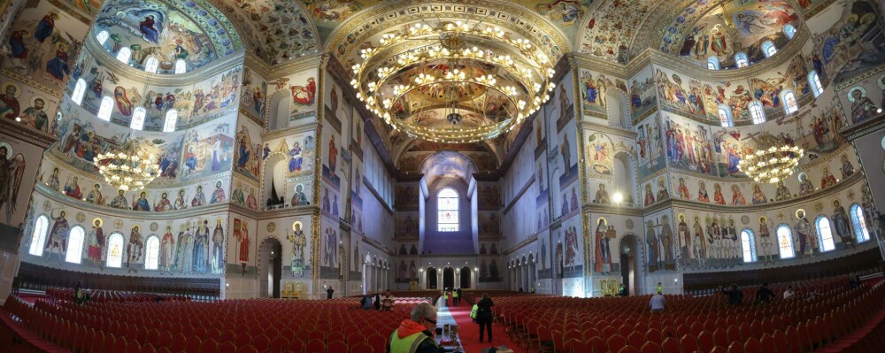 Deutsche Welle scrie despre ”mega” Catedrala Națională. ”Cea mai credincioasă țară din UE, cu cel mai mare deficit bugetar” - Imaginea 23