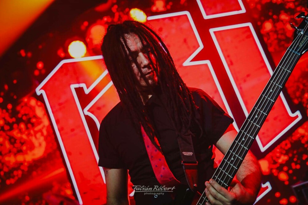 Formația de rock & metal alternativ Gri, album de debut: ”Dezrădăcinat”. ”Milioane de suflete sunt departe de locurile lor” - Imaginea 9