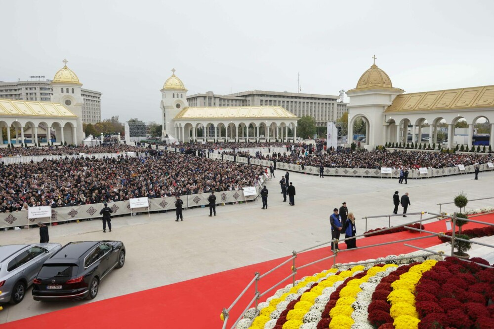 Ce spun ungurii despre Catedrala Națională din București. Cum este prezentată cea mai mare biserică ortodoxă din lume - Imaginea 10