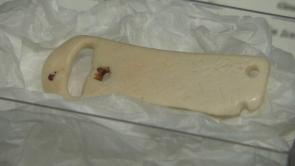 O fetiță de 8 ani a descoperit un artefact vechi de peste 1000 de ani pe o plajă din Islanda. Cui ar fi aparținut - Imaginea 1