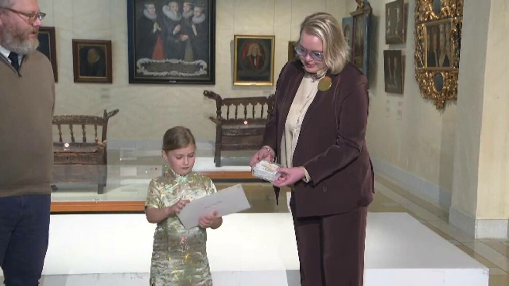 O fetiță de 8 ani a descoperit un artefact vechi de peste 1000 de ani pe o plajă din Islanda. Cui ar fi aparținut - Imaginea 3