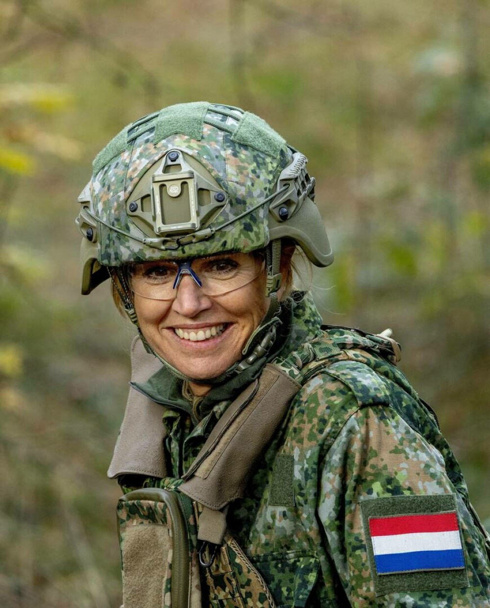 Regina Maxima a Țărilor de Jos, în uniformă militară și cu fața vopsită în culori de camuflaj. Ce s-a întâmplat | FOTO - Imaginea 13