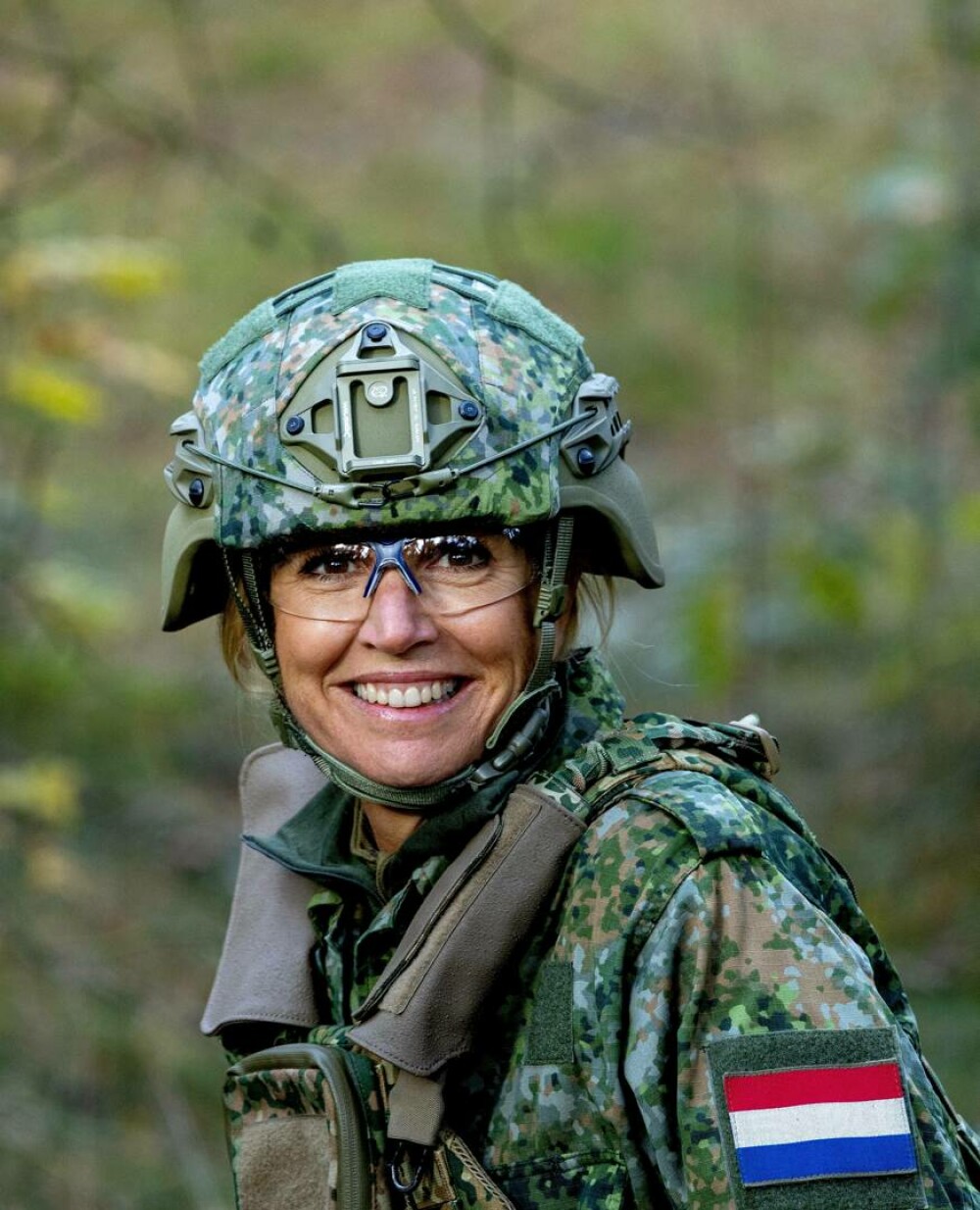 Regina Maxima a Țărilor de Jos, în uniformă militară și cu fața vopsită în culori de camuflaj. Ce s-a întâmplat | FOTO - Imaginea 14