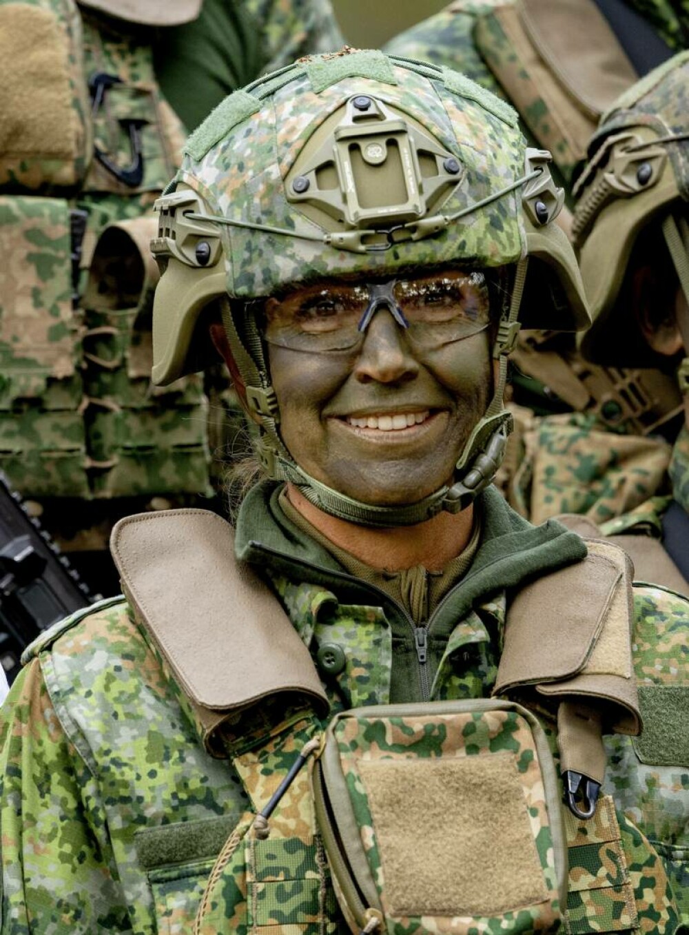 Regina Maxima a Țărilor de Jos, în uniformă militară și cu fața vopsită în culori de camuflaj. Ce s-a întâmplat | FOTO - Imaginea 27