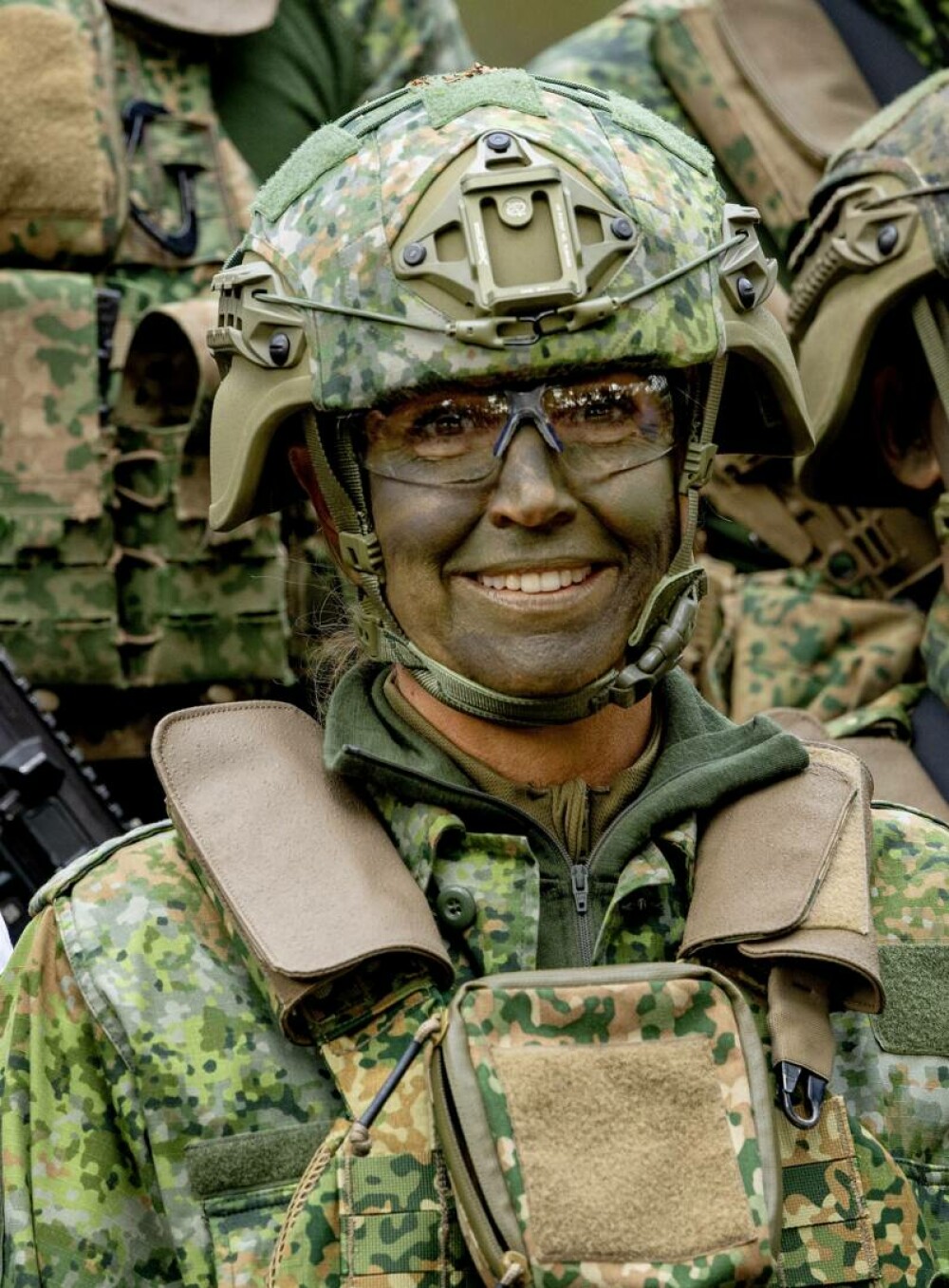 Regina Maxima a Țărilor de Jos, în uniformă militară și cu fața vopsită în culori de camuflaj. Ce s-a întâmplat | FOTO - Imaginea 30