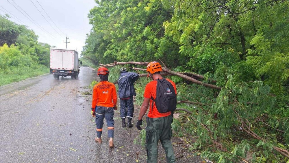 Uraganul Melissa continuă să facă ravagii. O localitate din Jamaica a fost distrusă complet - Imaginea 1