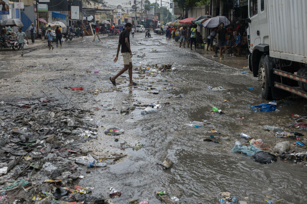 Uraganul Melissa continuă să facă ravagii. O localitate din Jamaica a fost distrusă complet - Imaginea 2