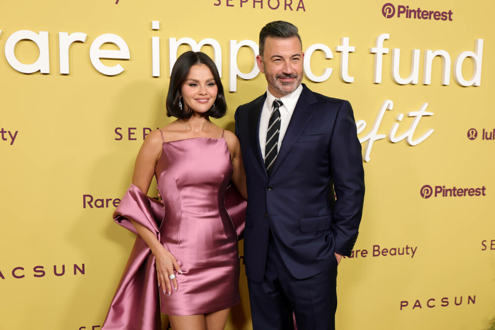 Selena Gomez, apariție spectaculoasă pe covorul roșu. Cu ce ținută a atras toate privirile. GALERIE FOTO - Imaginea 2