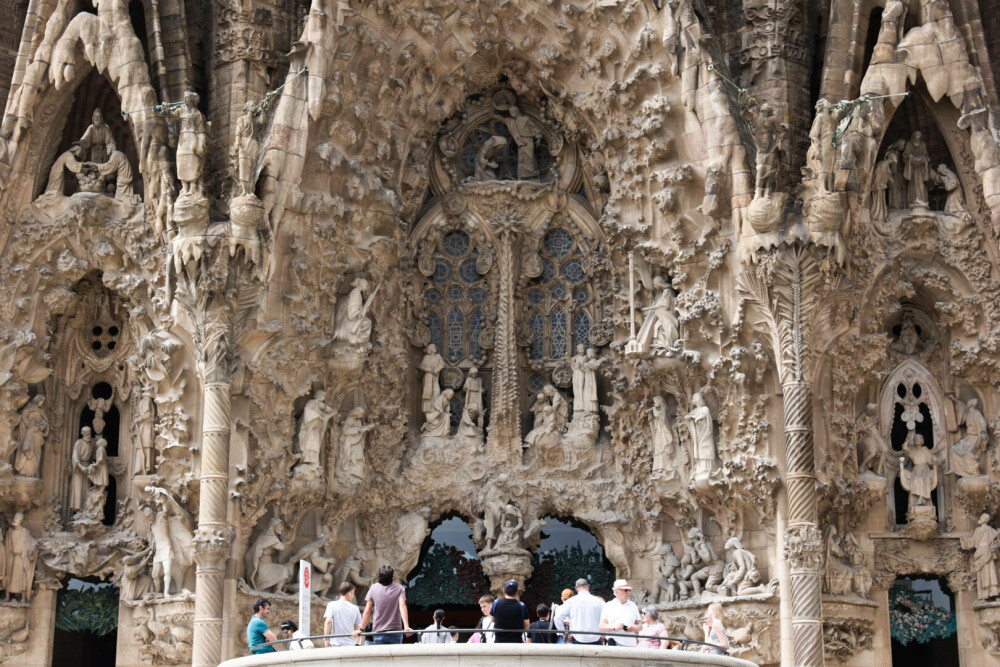 Sagrada Familia din Barcelona a devenit cea mai înaltă biserică din lume. FOTO&VIDEO - Imaginea 3