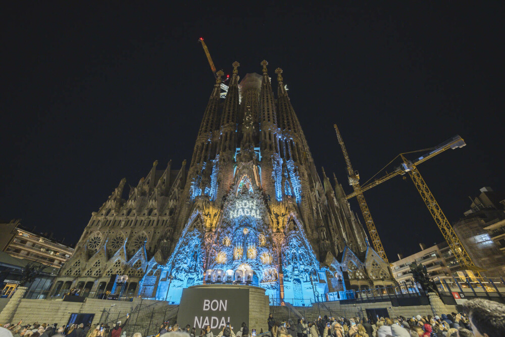 Sagrada Familia din Barcelona a devenit cea mai înaltă biserică din lume. FOTO&VIDEO - Imaginea 12
