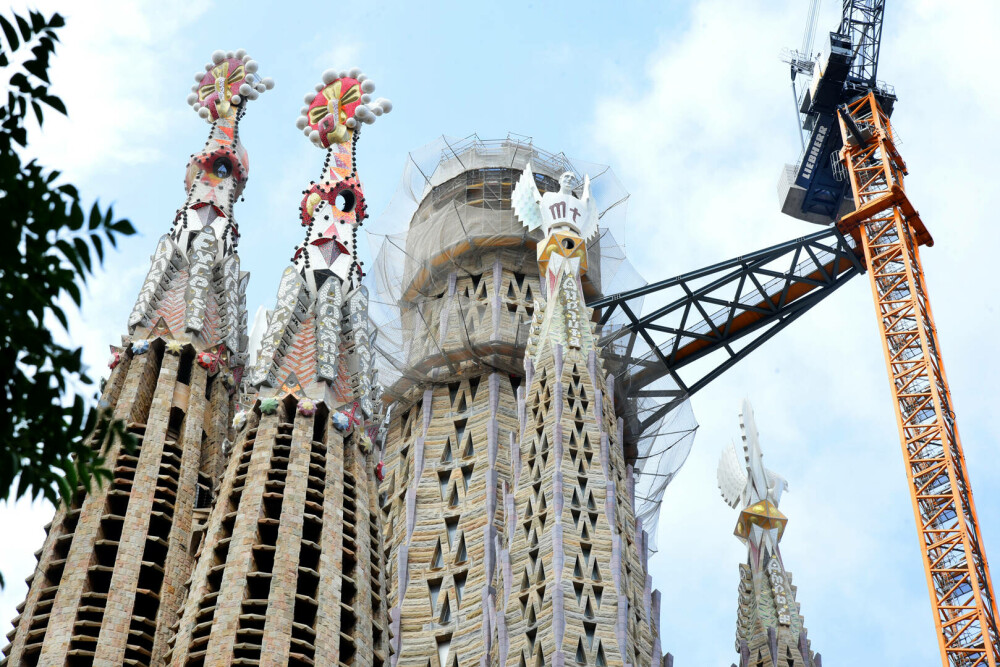 Sagrada Familia din Barcelona a devenit cea mai înaltă biserică din lume. FOTO&VIDEO - Imaginea 23