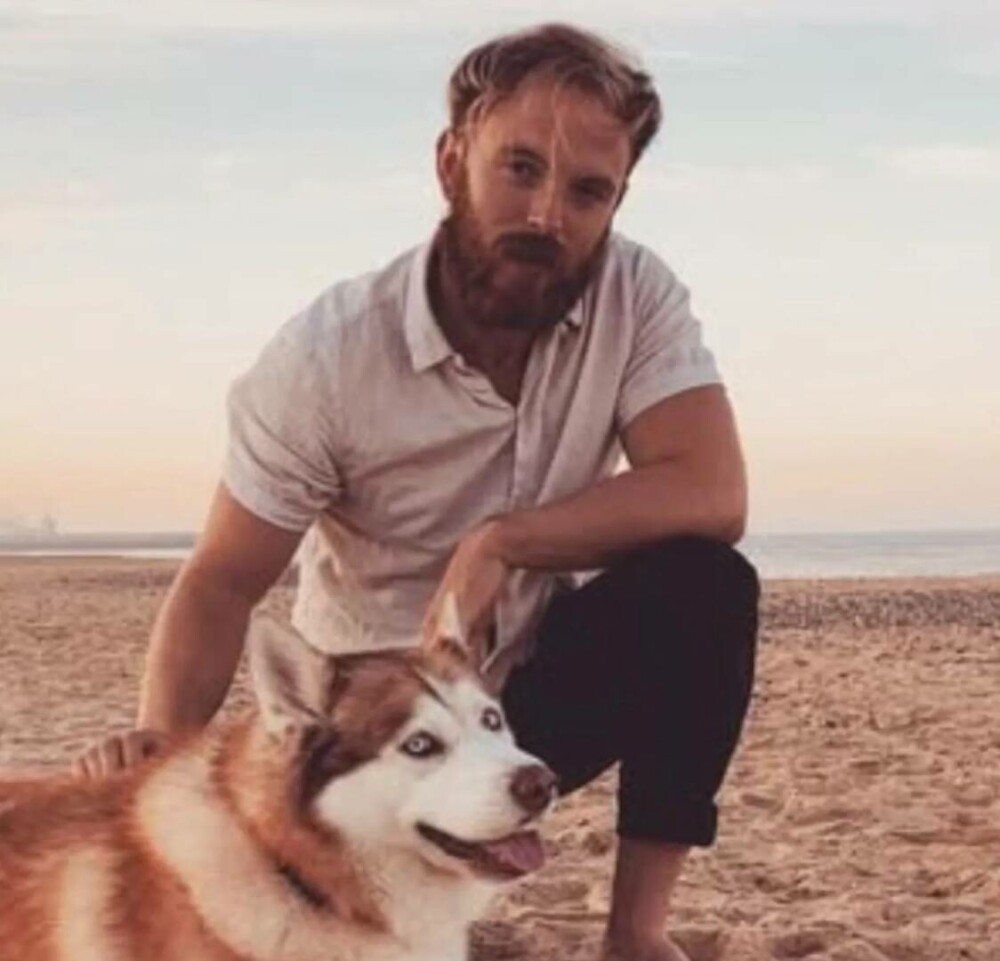 Șoferul unui Ferrari a murit în timp ce încerca să își impresioneze iubita cu zgomotul mașinii. S-a izbit de un copac - Imaginea 4