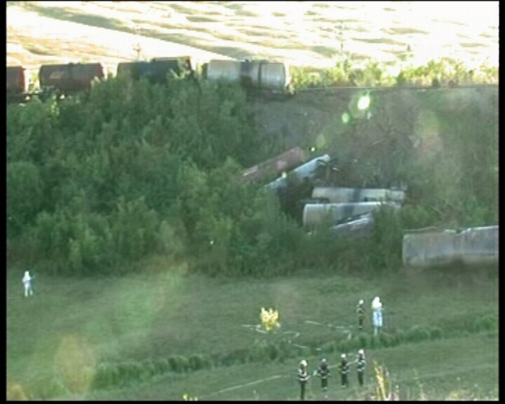 Inca unul! Un tren incarcat cu produse petroliere a deraiat in judetul Cluj - Imaginea 3