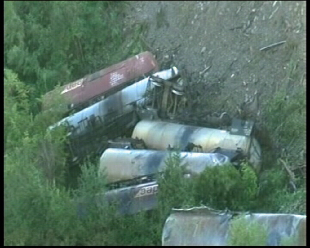 Inca unul! Un tren incarcat cu produse petroliere a deraiat in judetul Cluj - Imaginea 6