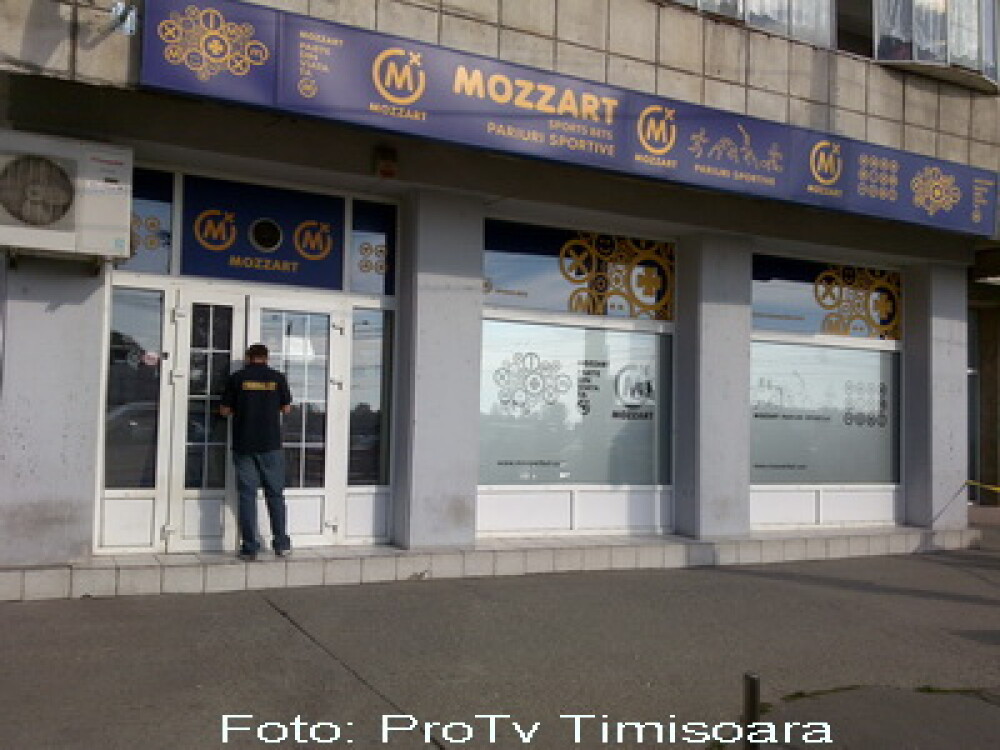 Jaf armat la o casa de pariuri din Timisoara. O angajata, la spital - Imaginea 2