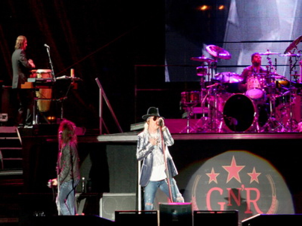 Guns N' Roses la Bucuresti: fara Slash si cu un Axl Rose cam obosit! - Imaginea 3