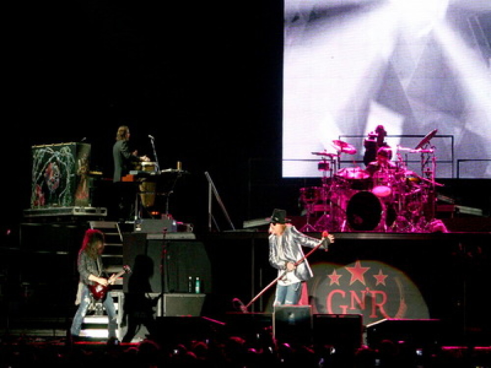 Guns N' Roses la Bucuresti: fara Slash si cu un Axl Rose cam obosit! - Imaginea 4