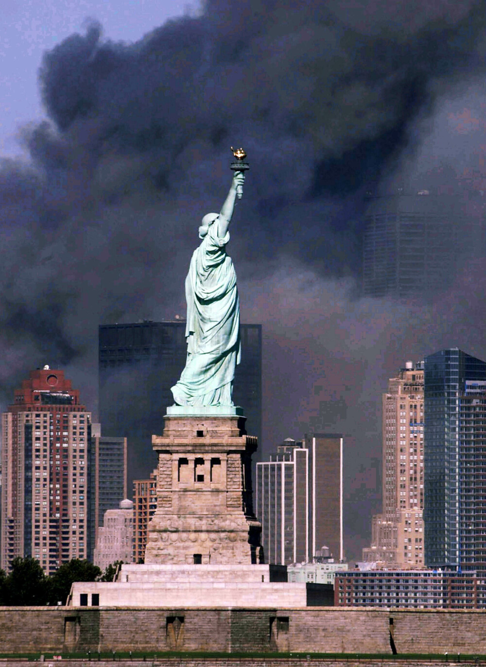 Cronologia evenimentelor de la 11 septembrie 2001. Tu cum ai trait ziua care a schimbat fata lumii? - Imaginea 6