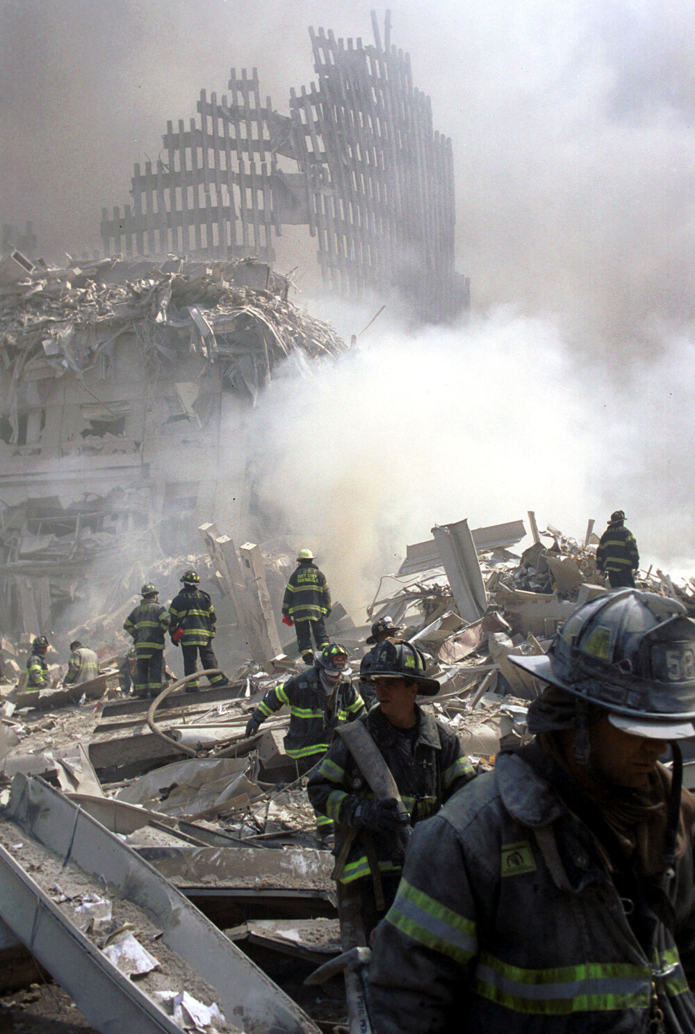 12 ani de la cele mai sangeroase atentate din istorie. 11 septembrie 2001, ziua care a schimbat tot - Imaginea 63