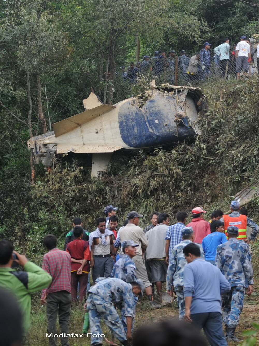 19 morti, majoritatea turisti straini, intr-un accident aviatic in Nepal. GALERIE FOTO - Imaginea 6