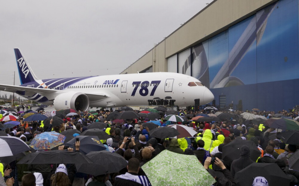 Boeing a livrat prima aeronava 787 Dreamliner in valoare de 200 de milioane de dolari - Imaginea 4