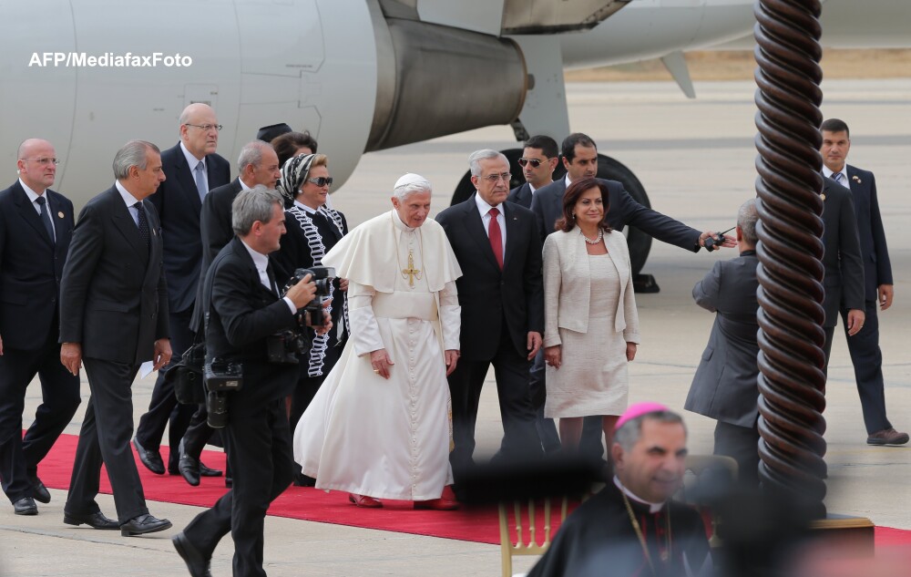 Ceremonie grandioasa in Beirut pentru Papa Benedict al XVI-lea - Imaginea 1