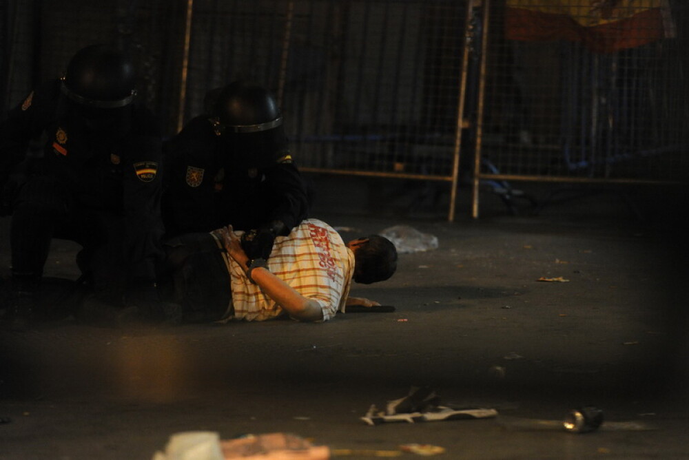 Protestele de la Madrid s-au transformat in LUPTE DE STRADA. Cel putin 60 de persoane au fost ranite - Imaginea 2