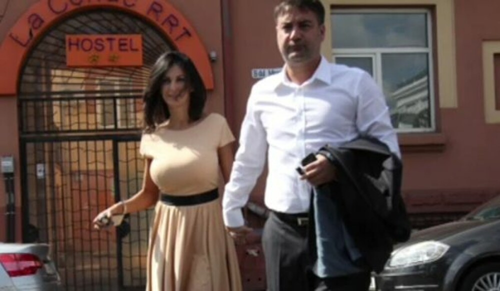 Victor Slav si Bianca Dragusanu au spus DA in fata ofiterului starii civile. FOTO de la eveniment - Imaginea 3