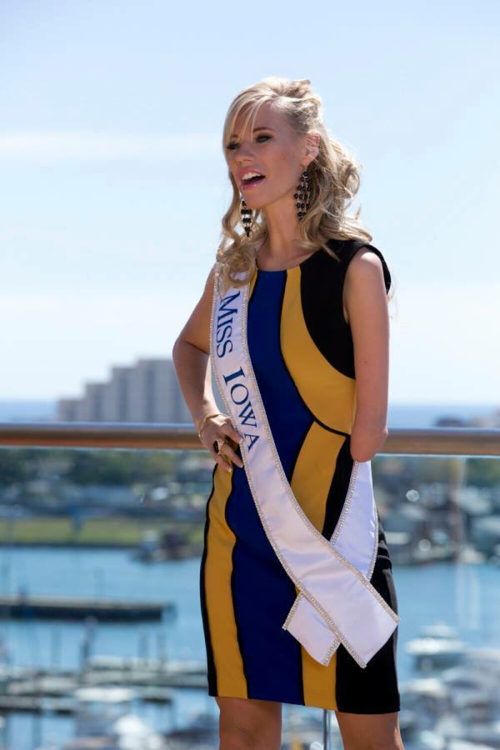 Nicole Kelly, tanara superba din SUA nascuta fara antebrat, care candideaza la Miss America 2014 - Imaginea 3