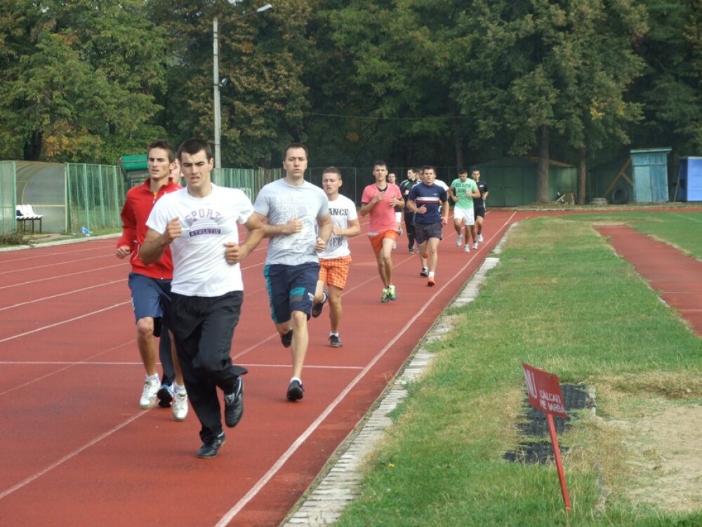 Peste 300 de elevi au trecut de probele sportive la Scoala de Politie Cluj - Imaginea 6