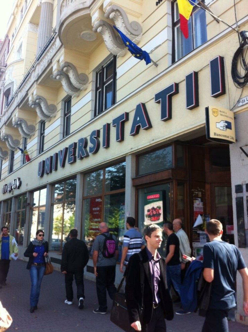 Libraria Universitatii, un simbol al Clujului, paraseste centrul orasului - Imaginea 4