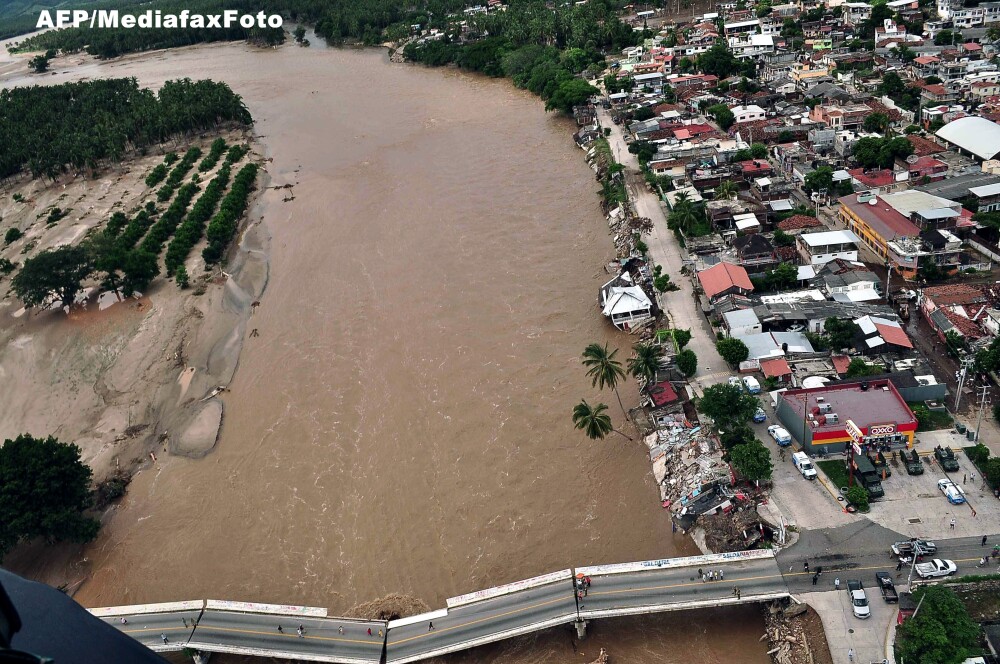 Situatie meteorologica fara precedent in Mexic in ultimii 55 de ani. Furtunile au ucis 80 de oameni - Imaginea 2