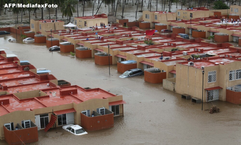 Situatie meteorologica fara precedent in Mexic in ultimii 55 de ani. Furtunile au ucis 80 de oameni - Imaginea 6