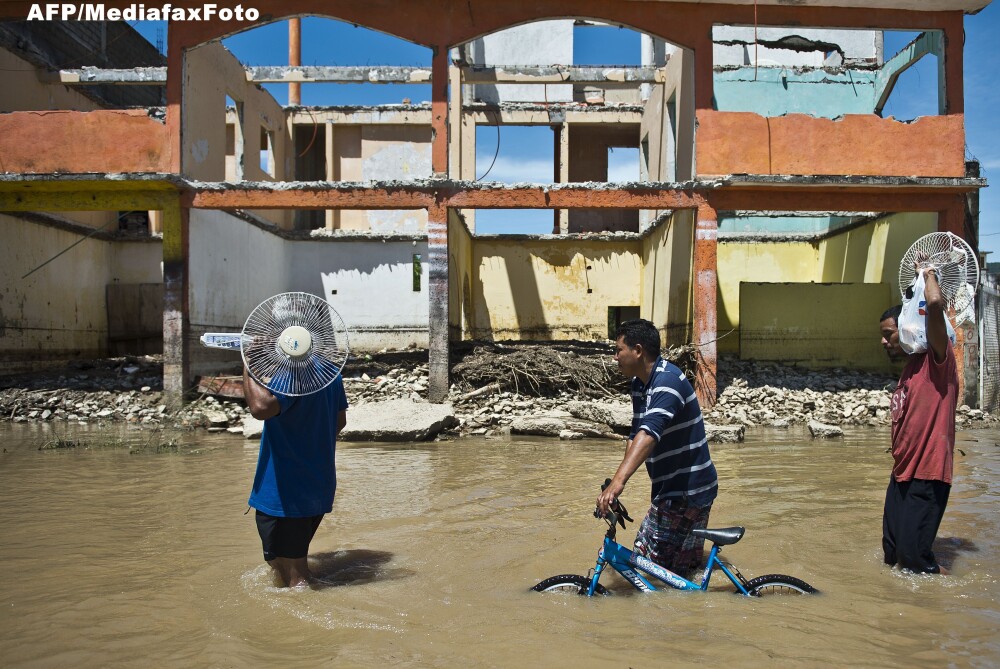 Situatie meteorologica fara precedent in Mexic in ultimii 55 de ani. Furtunile au ucis 80 de oameni - Imaginea 7