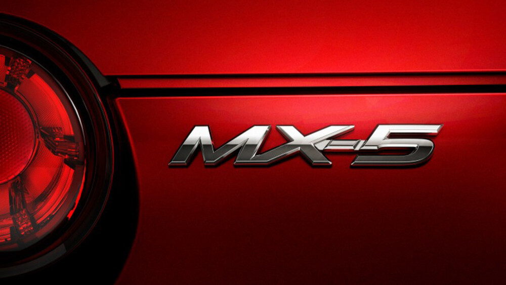 Primele poze oficiale cu noua Mazda MX-5 2014. Are motor de 1.8 litri, 125 de CP si costa 22.500 de euro - Imaginea 1