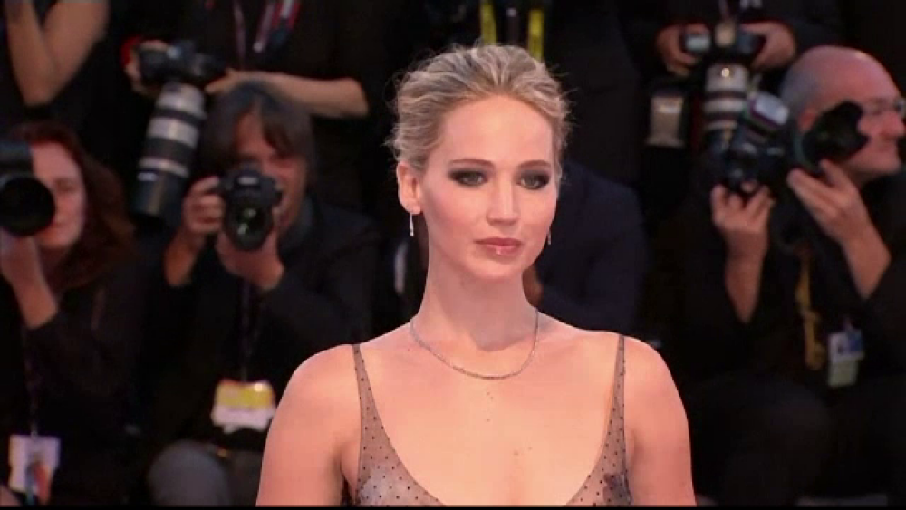 Jennifer Lawrence este însărcinată cu al doilea copil. Actrița și soțul ei mai au un băiețel | GALERIE FOTO - Imaginea 23