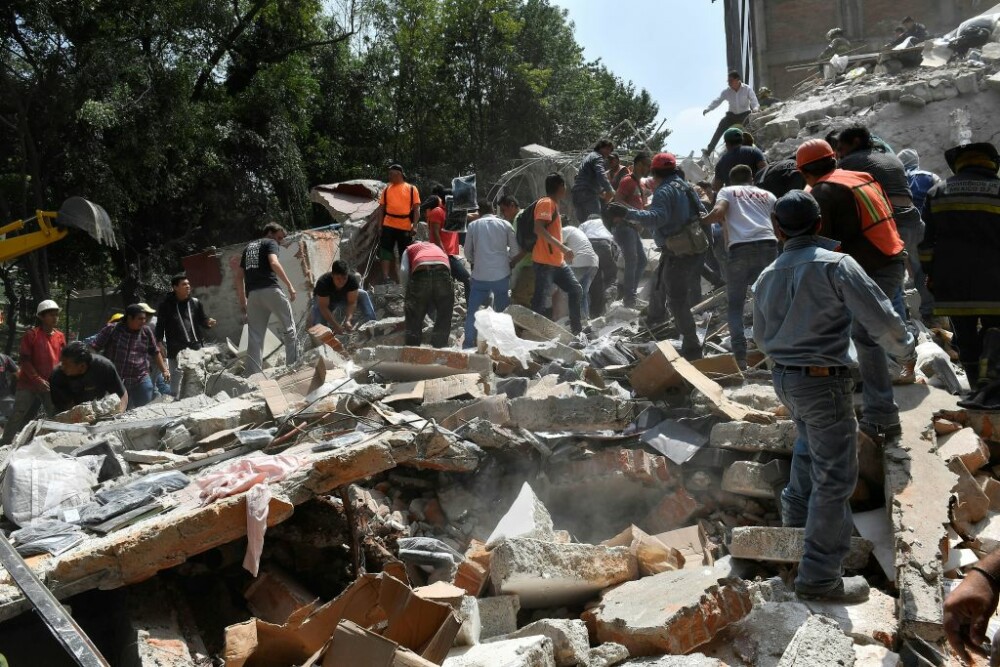 GALERIE FOTO cu efectele devastatoare ale cutremurului din Mexic, din 19 septembrie - Imaginea 25
