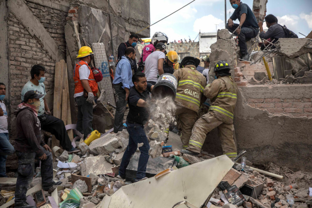 GALERIE FOTO cu efectele devastatoare ale cutremurului din Mexic, din 19 septembrie - Imaginea 15