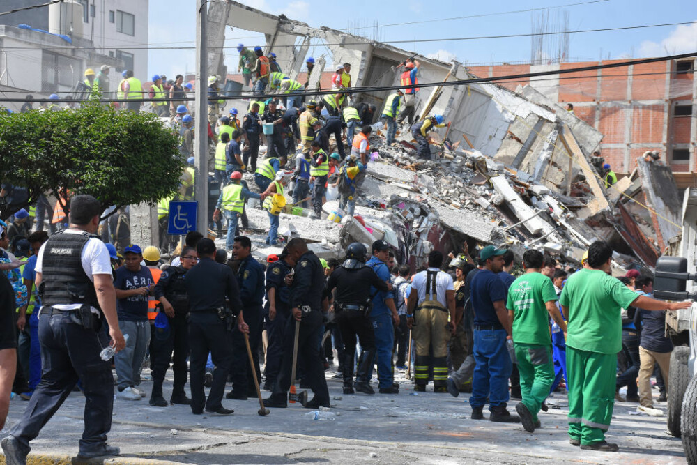 GALERIE FOTO cu efectele devastatoare ale cutremurului din Mexic, din 19 septembrie - Imaginea 1
