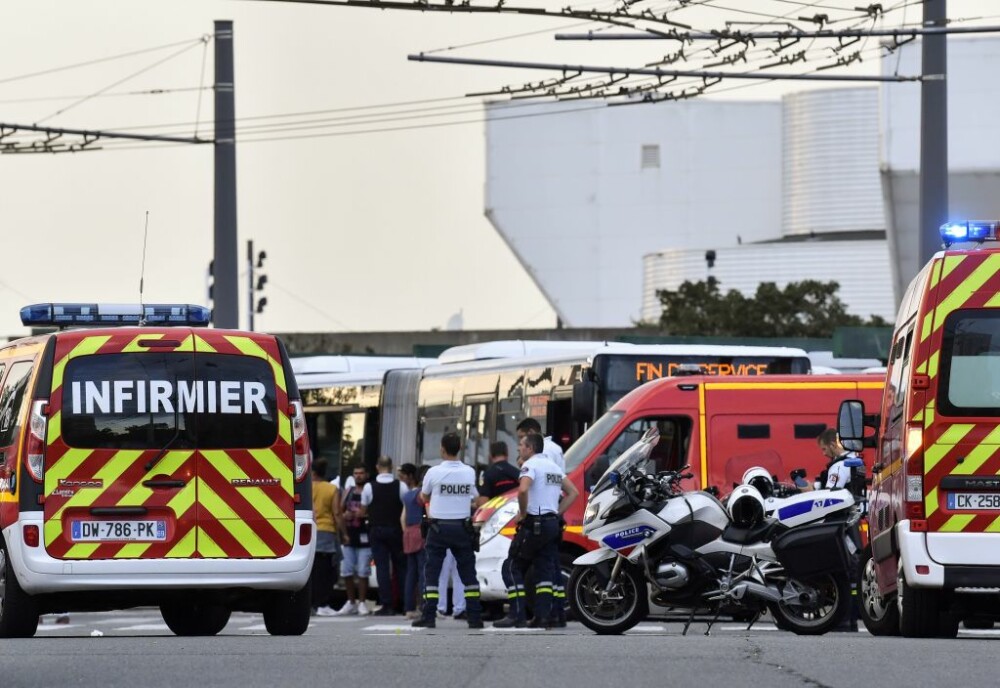 Atac în Lyon. Un refugiat a ucis un om și a rănit 8, cu un cuțit și o țepușă de rotisor - Imaginea 2