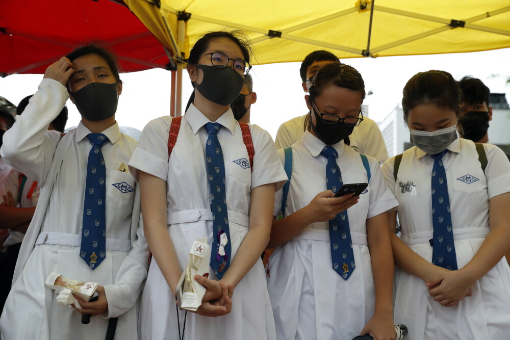 Cursuri boicotate în Hong Kong. Sute de elevi și studenți susțin protestele - Imaginea 6