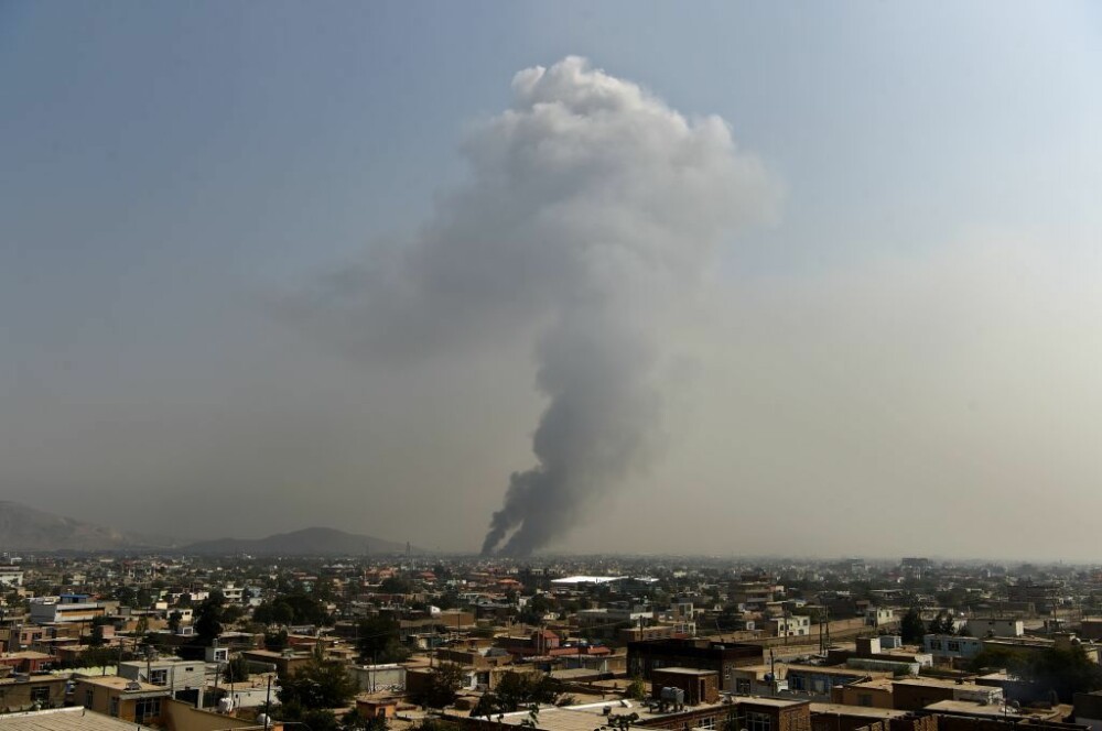 Imagini de la atentatul din Kabul, în care un oficial român a murit și altul a fost rănit - Imaginea 14