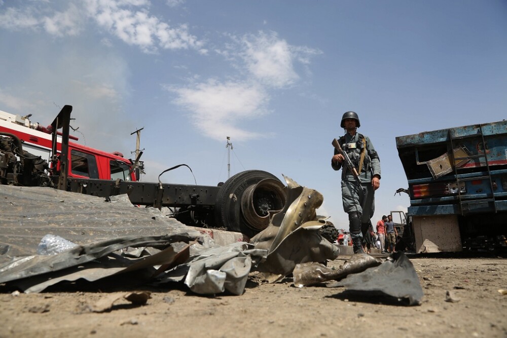 Donald Trump a rupt negocierile cu talibanii, după atacurile în care au murit şi 2 români - Imaginea 17