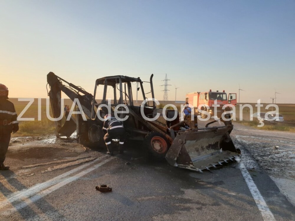 Accident tragic în Constanța. O motocicletă a luat foc după impactul cu un buldoexcavator - Imaginea 3