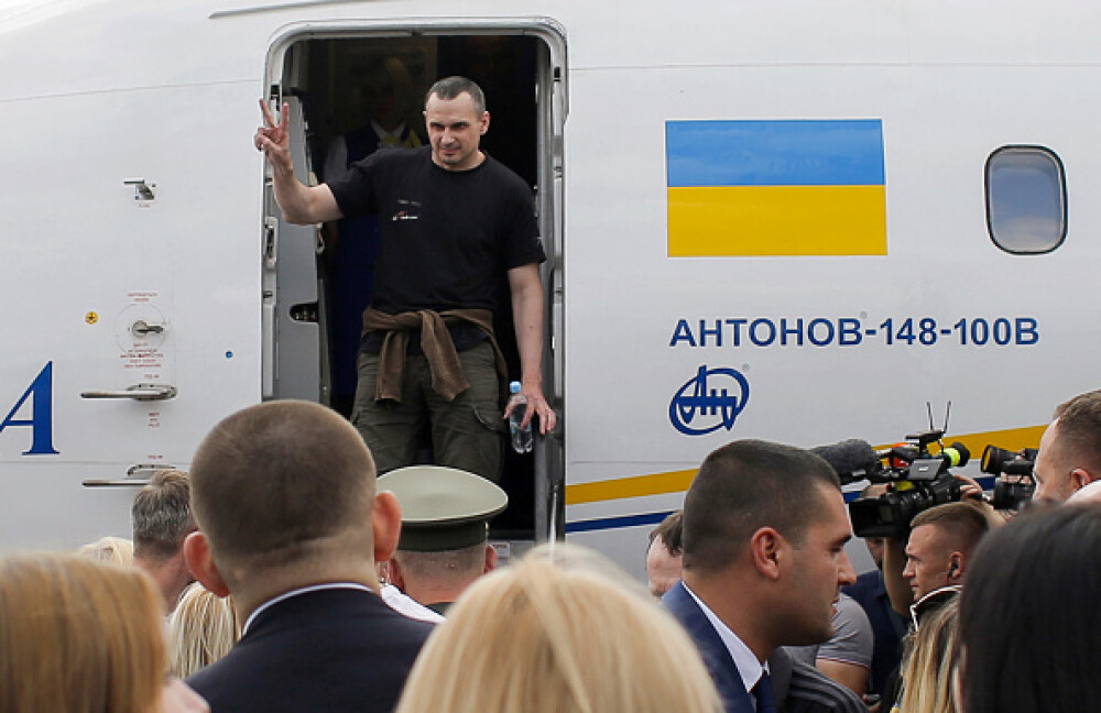 Schimbul istoric a 70 de prizonieri între Rusia şi Ucraina. Reacția lui Trump și a lui Merkel - Imaginea 19
