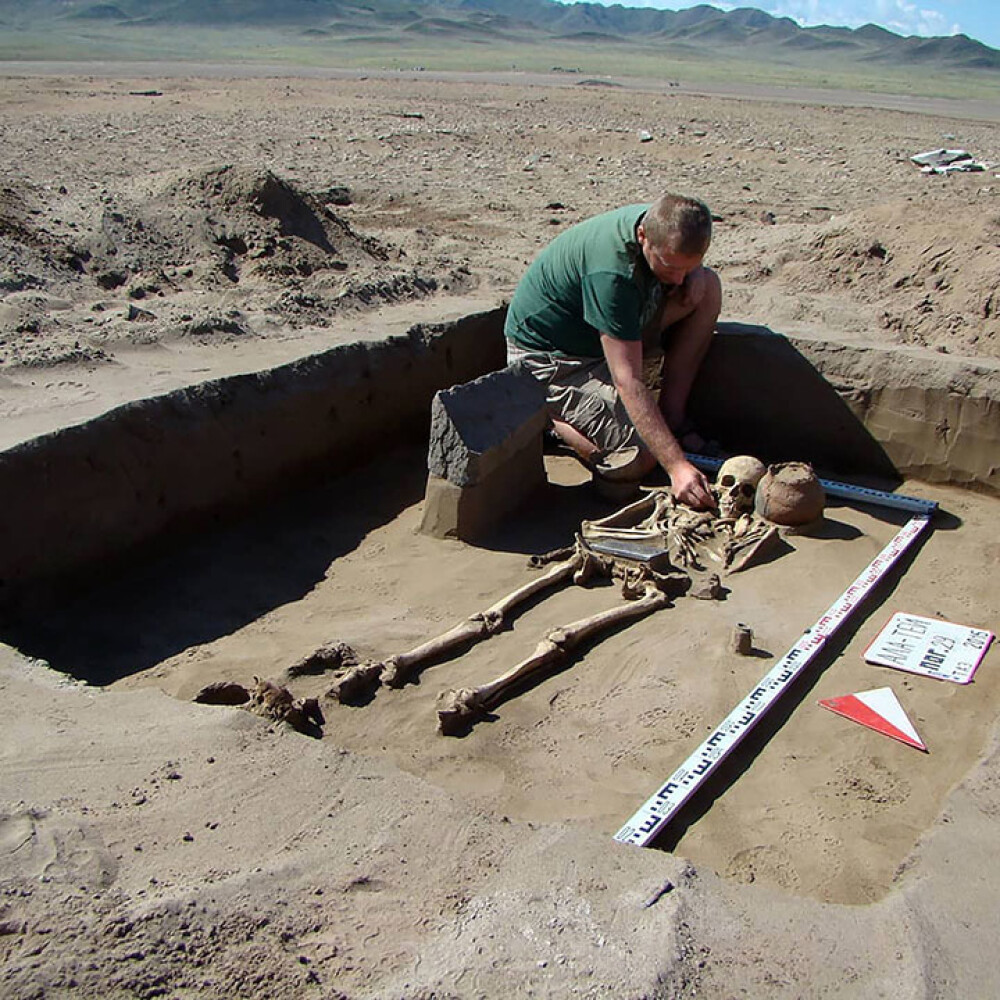 Obiectul misterios găsit într-un mormânt vechi de 2100 de ani din ”Atlantida Rusiei” - Imaginea 4