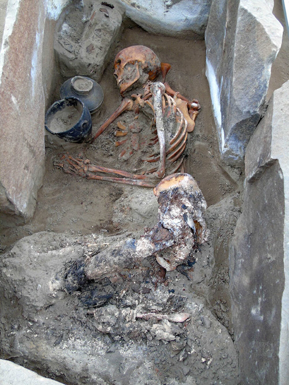 Obiectul misterios găsit într-un mormânt vechi de 2100 de ani din ”Atlantida Rusiei” - Imaginea 5