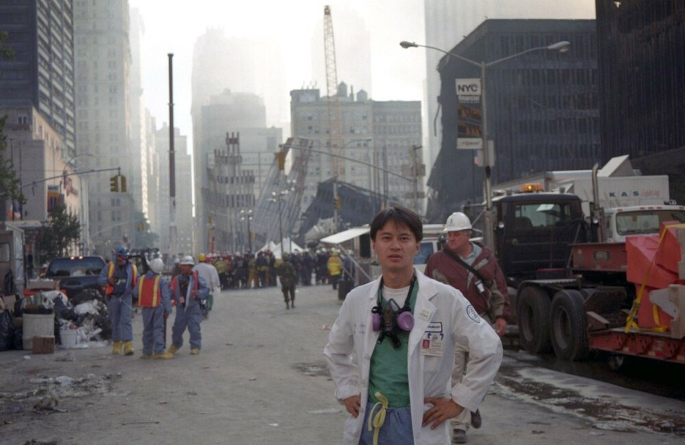 Fotografii nemaivăzute cu dezastrul provocat de atacul terorist din 11 septembrie - Imaginea 2