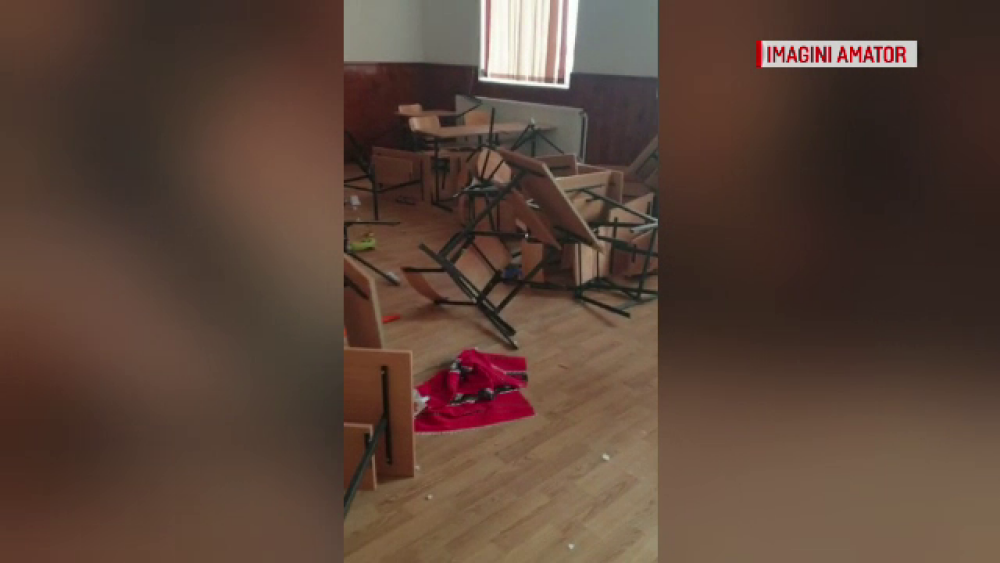 Indignare după vandalizarea școlii din Clejani. Ce măsuri cer sindicaliștii - Imaginea 5